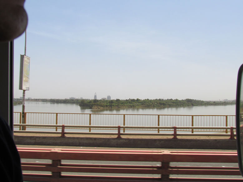 la confluencia del nilo Azul con el blanco en Jartun